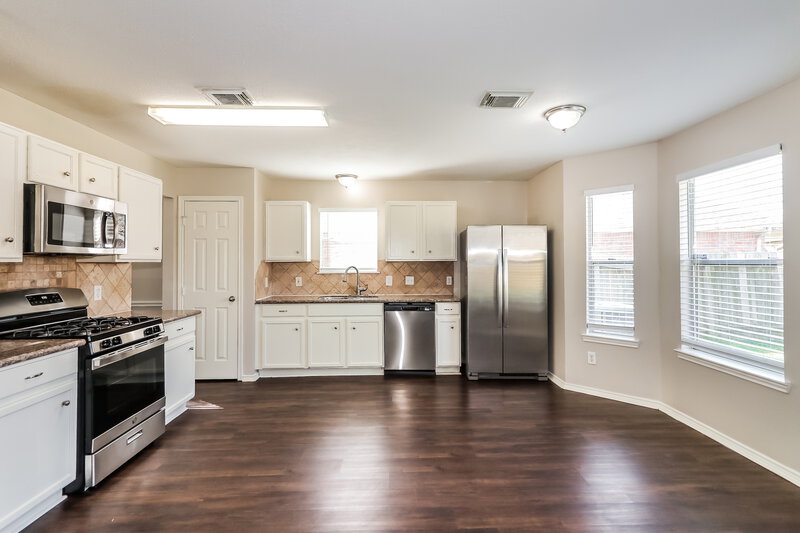 0/Mo, 3219 Bent Brook Way Katy, TX 77449 Kitchen View