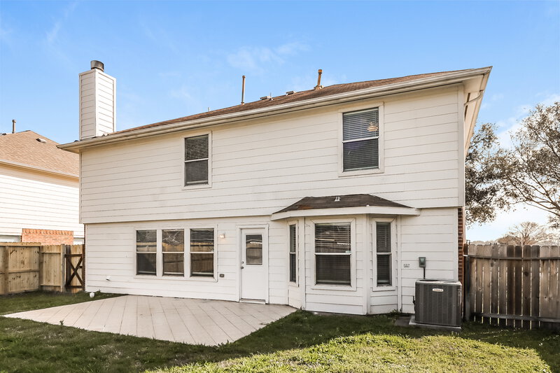 0/Mo, 3219 Bent Brook Way Katy, TX 77449 Rear View