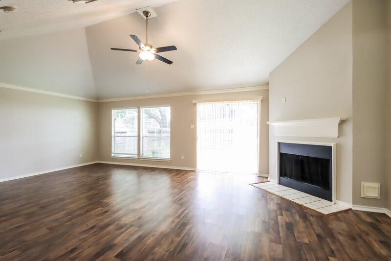 2,115/Mo, 5915 Culross Close Humble, TX 77346 Living Room View