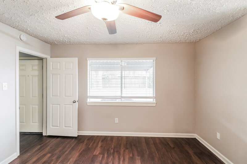 1,690/Mo, 314 Anchor Way League City, TX 77573 Main Bedroom View 2