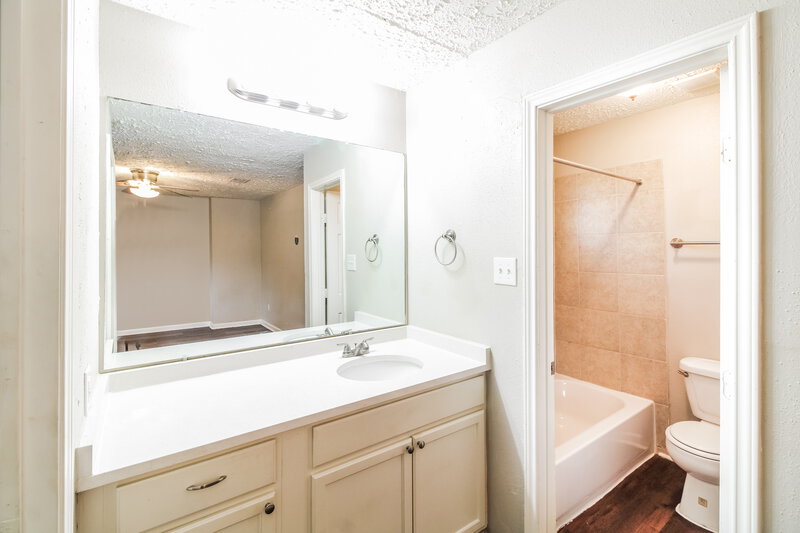 1,690/Mo, 314 Anchor Way League City, TX 77573 Main Bathroom View