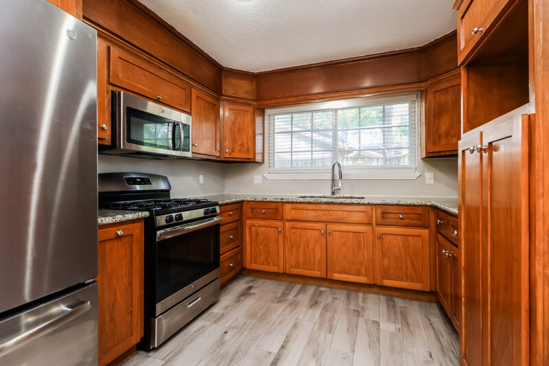 1,805/Mo, 10806 Clear Fork Dr Humble, TX 77396 Kitchen View