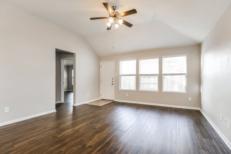 1,930/Mo, 9920 Hyacinth Way Conroe, TX 77385 Living Room View 2