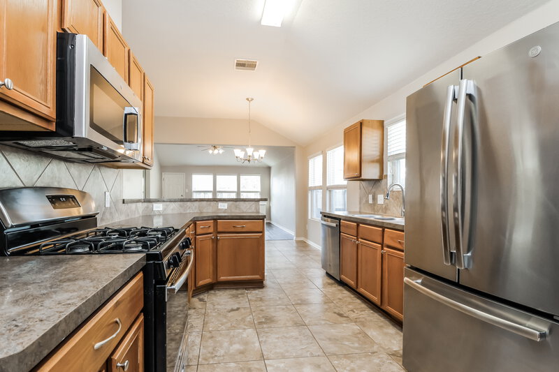 1,930/Mo, 9920 Hyacinth Way Conroe, TX 77385 Kitchen View