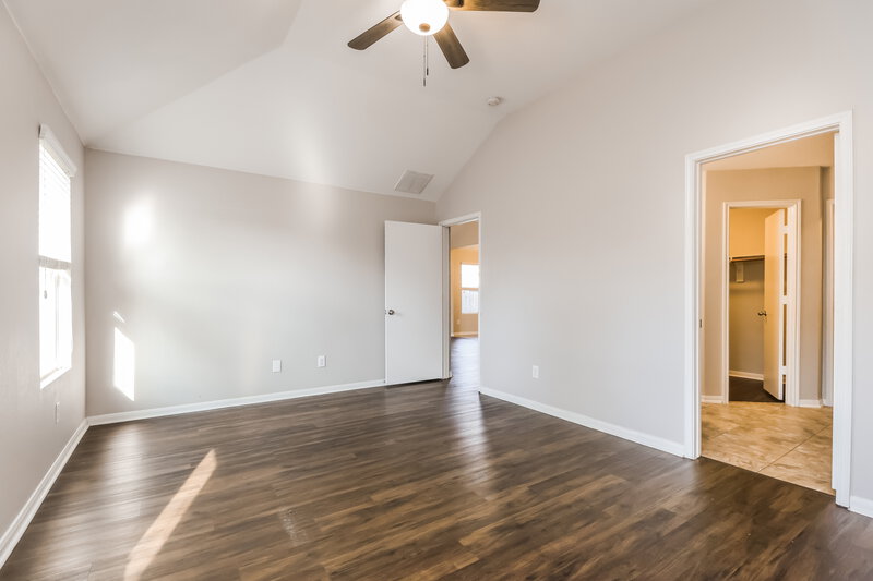 1,930/Mo, 9920 Hyacinth Way Conroe, TX 77385 Main Bedroom View 2