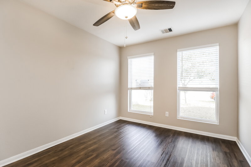 1,930/Mo, 9920 Hyacinth Way Conroe, TX 77385 Bedroom View 2