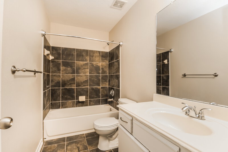 1,930/Mo, 9920 Hyacinth Way Conroe, TX 77385 Bathroom View