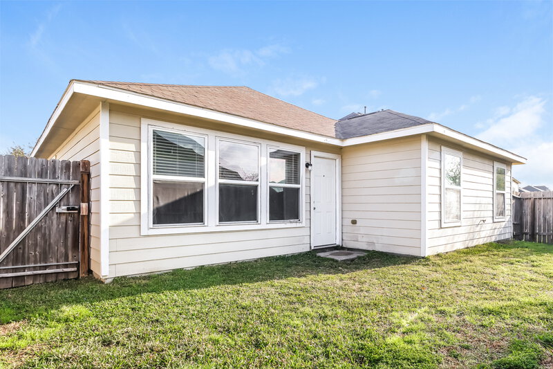 1,930/Mo, 9920 Hyacinth Way Conroe, TX 77385 Rear View