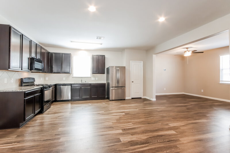 2,170/Mo, 5723 Flinders River Trail Katy, TX 77449 Living Room View 3