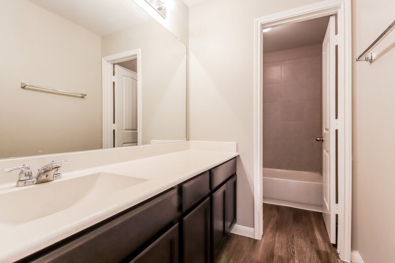 2,170/Mo, 5723 Flinders River Trail Katy, TX 77449 Bathroom View