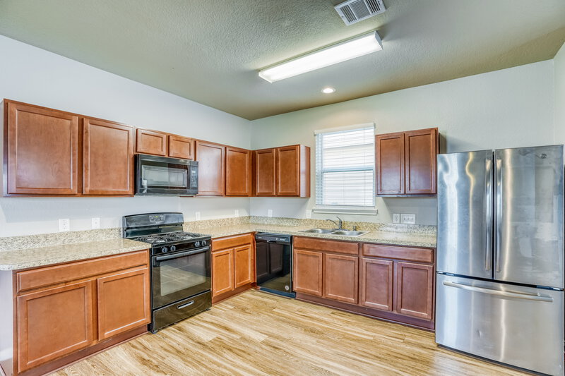 1,895/Mo, 18606 Cooper Ravine Way Katy, TX 77449 Kitchen View