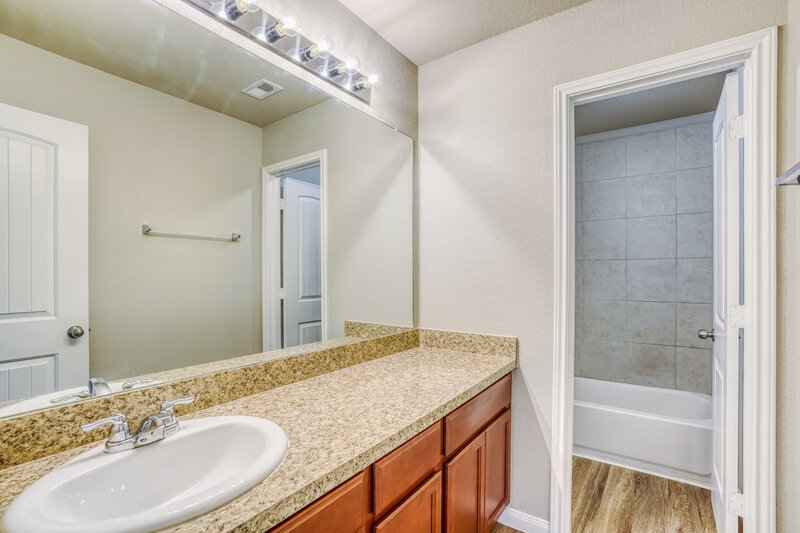 1,895/Mo, 18606 Cooper Ravine Way Katy, TX 77449 Bathroom View