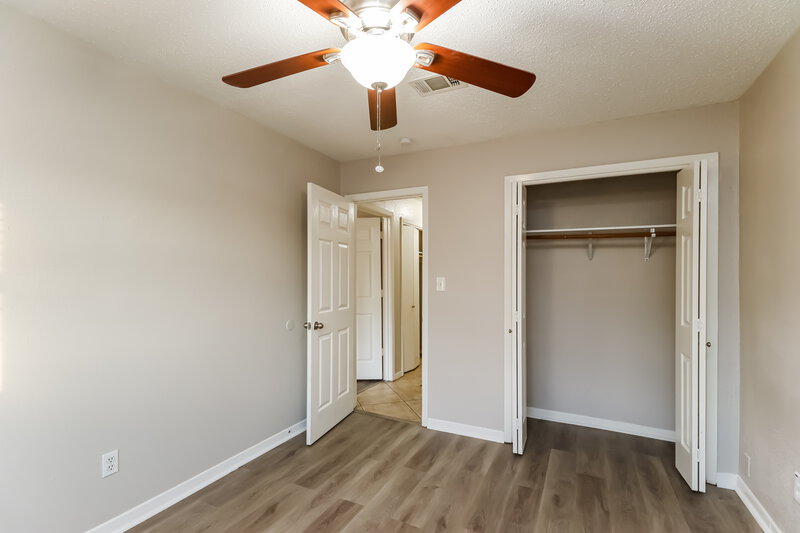 1,860/Mo, 9934 Glen Jay Ct Conroe, TX 77385 Bedroom View 3