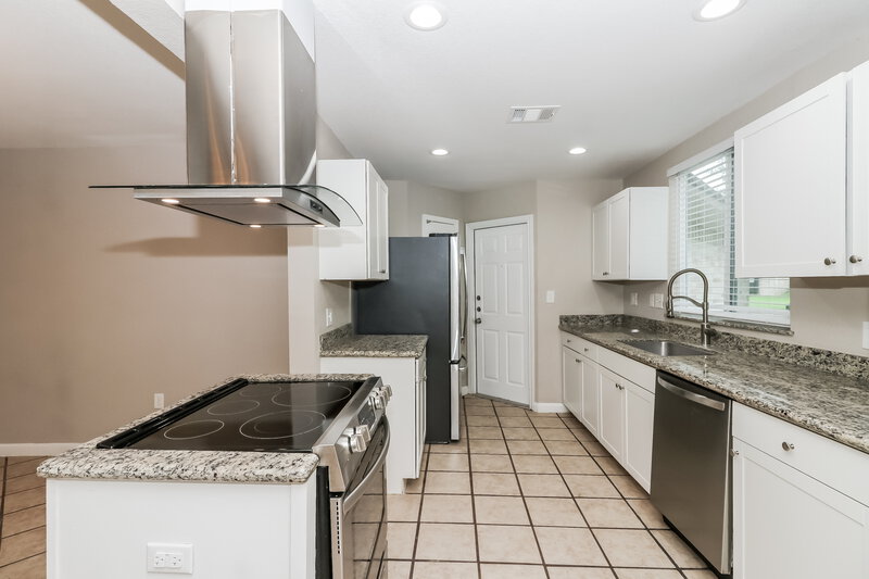 1,795/Mo, 2631 Dawn Star Dr Missouri City, TX 77489 Kitchen View