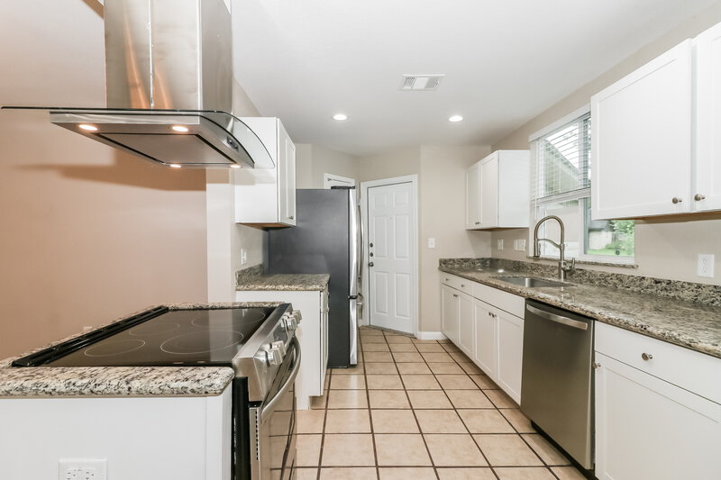 2,520/Mo, 2631 Dawn Star Dr Missouri City, TX 77489 Kitchen View