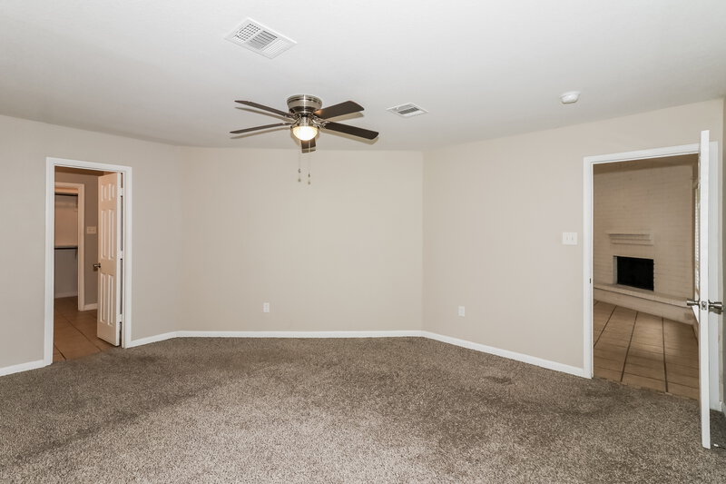 2,520/Mo, 2631 Dawn Star Dr Missouri City, TX 77489 Main Bedroom View 2