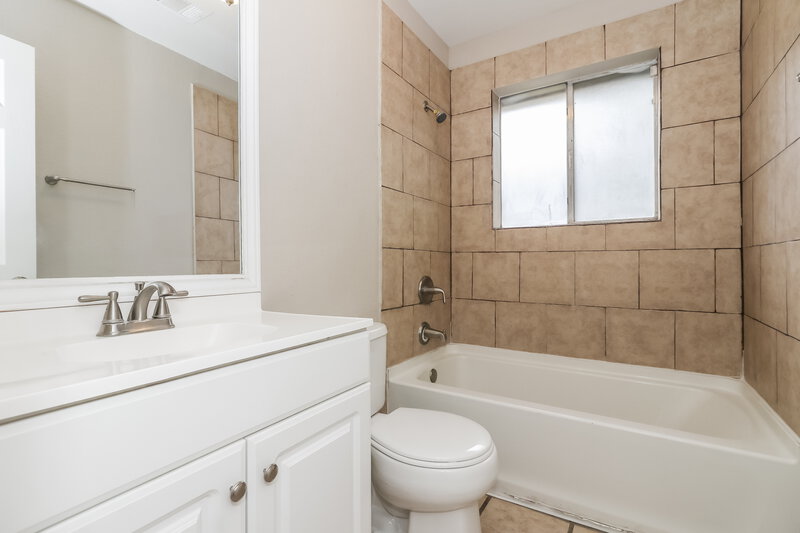 1,795/Mo, 2631 Dawn Star Dr Missouri City, TX 77489 Bathroom View