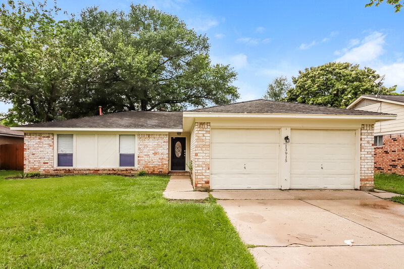 1,995/Mo, 13915 Peatwood Rd Houston, TX 77038 External View