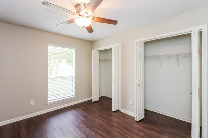 1,995/Mo, 13915 Peatwood Rd Houston, TX 77038 Bedroom View