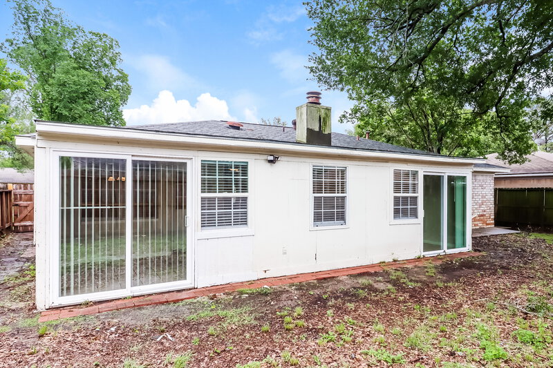 1,995/Mo, 13915 Peatwood Rd Houston, TX 77038 Rear View