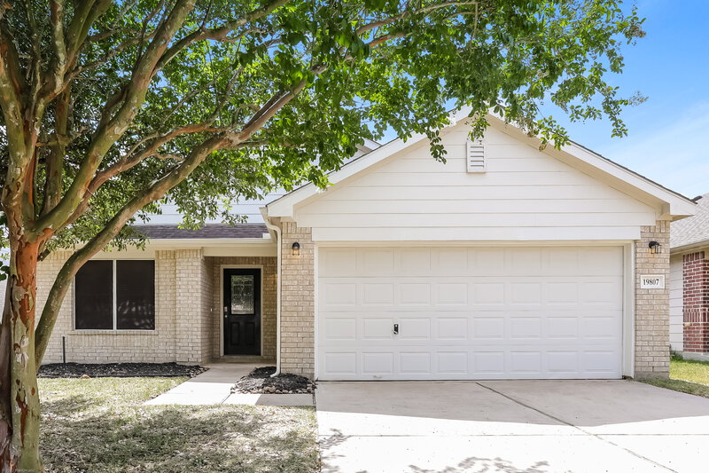 2,055/Mo, 19807 Hollington Dr Tomball, TX 77375 External View