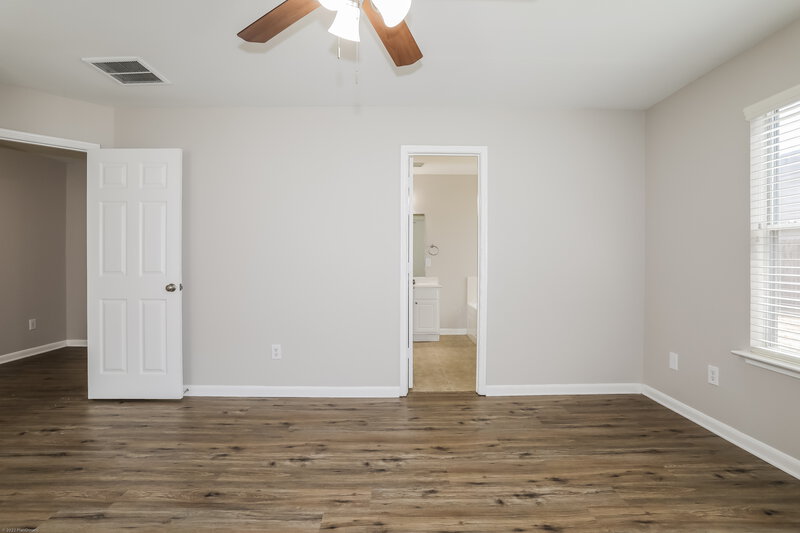 2,055/Mo, 19807 Hollington Dr Tomball, TX 77375 Main Bedroom View 2