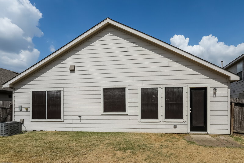 2,055/Mo, 19807 Hollington Dr Tomball, TX 77375 Rear View