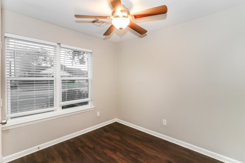 2,315/Mo, 2810 Forest Hills Drive League City, TX 77573 Bedroom View 4