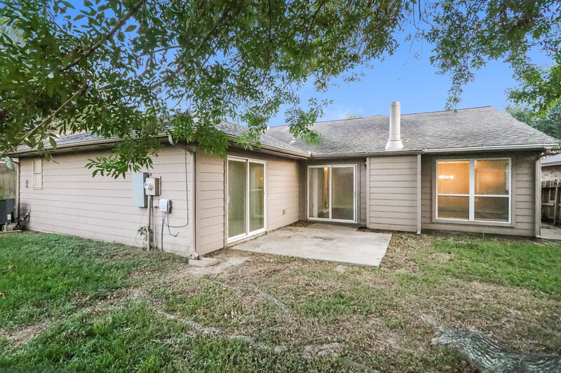 2,315/Mo, 2810 Forest Hills Drive League City, TX 77573 Rear View