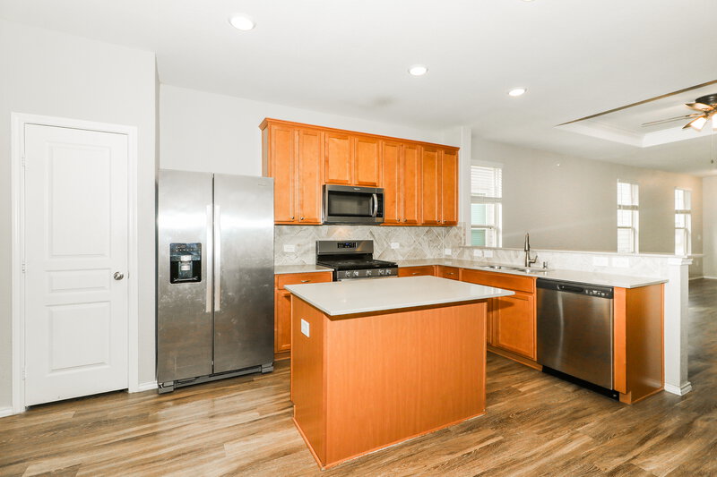 1,895/Mo, 14715 Sierra Garden Drive Houston, TX 77069 Kitchen View 2