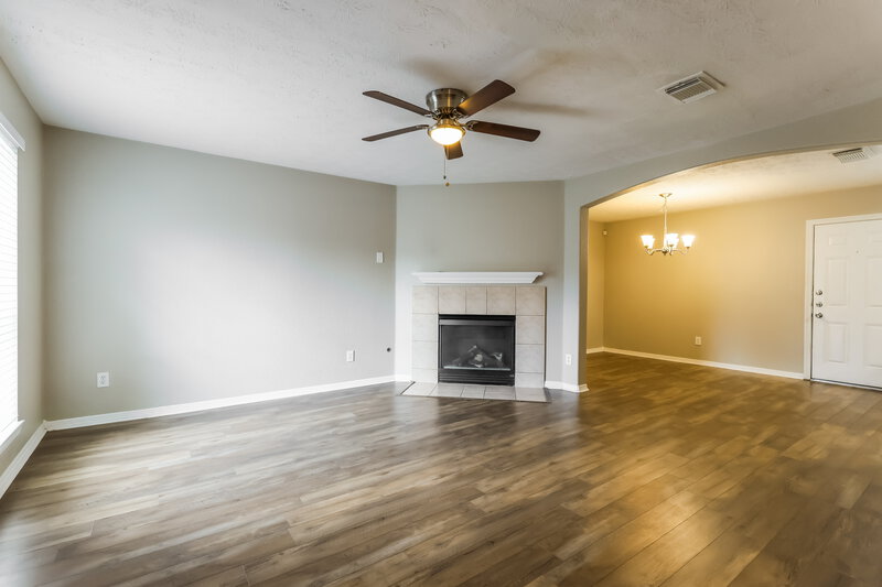 1,825/Mo, 26614 Cypresswood Dr Spring, TX 77373 Living Room View