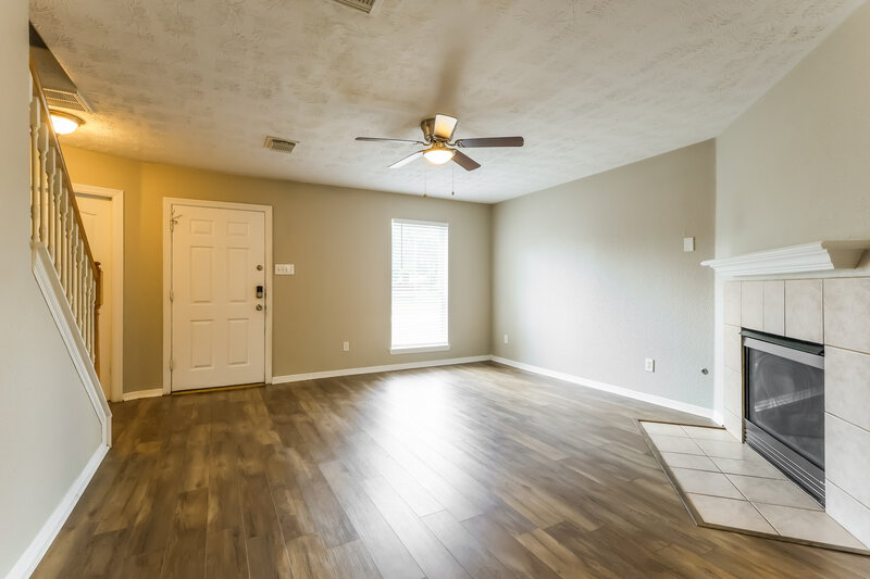 1,825/Mo, 26614 Cypresswood Dr Spring, TX 77373 Living Room View 3