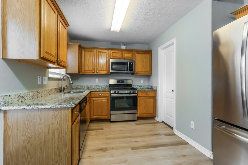 1,825/Mo, 26614 Cypresswood Dr Spring, TX 77373 Kitchen View 2