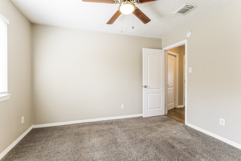 1,825/Mo, 26614 Cypresswood Dr Spring, TX 77373 Bedroom View