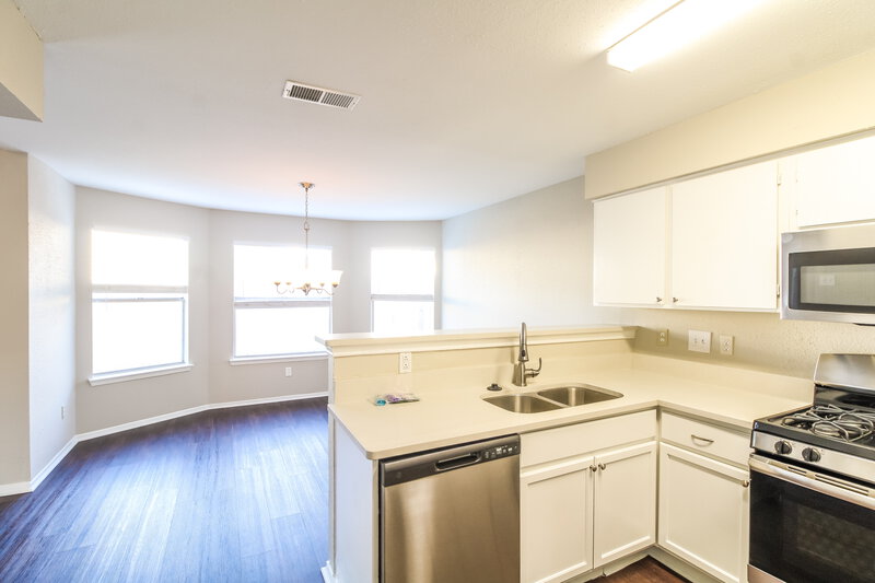 1,790/Mo, 16222 Samoa Way Houston, TX 77053 Kitchen View