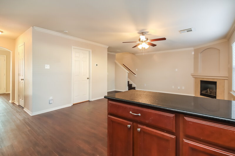 2,055/Mo, 14106 Chelseahurst Lane Houston, TX 77047 Breakfast Nook View 2