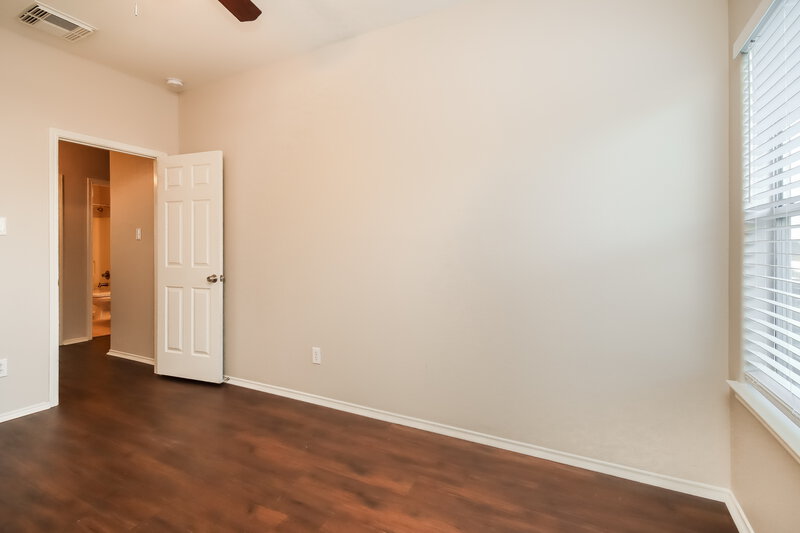 2,055/Mo, 14106 Chelseahurst Lane Houston, TX 77047 Bedroom View