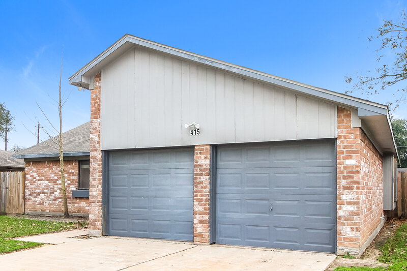 2,060/Mo, 415 Charidges Drive Houston, TX 77034 Front View