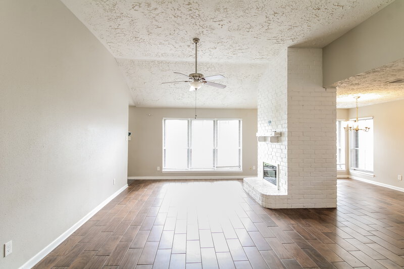 2,060/Mo, 415 Charidges Drive Houston, TX 77034 Living Room View