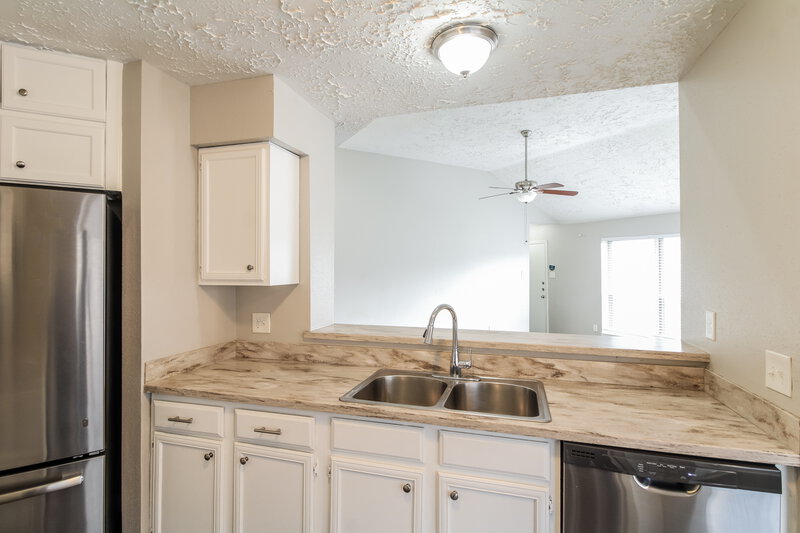 2,060/Mo, 415 Charidges Drive Houston, TX 77034 Kitchen View