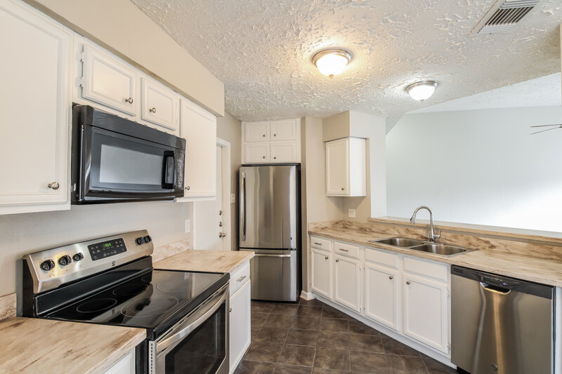 2,060/Mo, 415 Charidges Drive Houston, TX 77034 Kitchen View 2