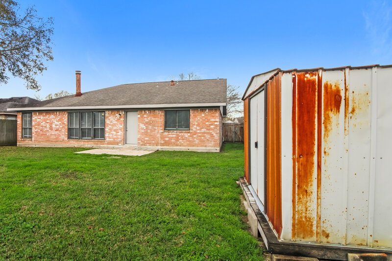 2,060/Mo, 415 Charidges Drive Houston, TX 77034 Rear View 2