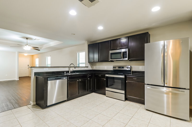 1,855/Mo, 13450 Gardenia Mist Lane Houston, TX 77044 Kitchen View