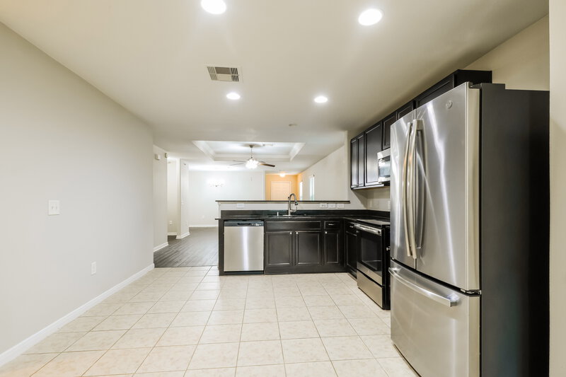 1,855/Mo, 13450 Gardenia Mist Lane Houston, TX 77044 Kitchen View 2