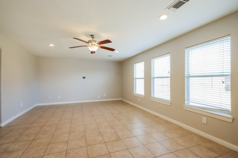 2,120/Mo, 22454 Highland Point Ln Spring, TX 77373 Living Room View 2