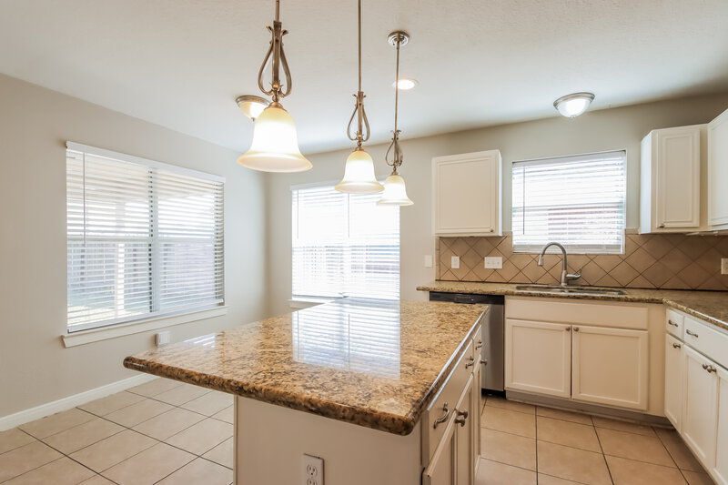 2,120/Mo, 22454 Highland Point Ln Spring, TX 77373 Kitchen View 2