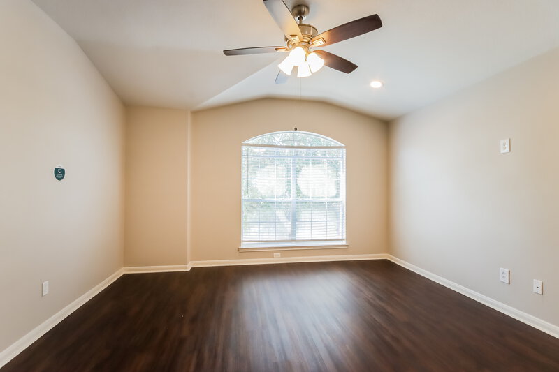2,120/Mo, 22454 Highland Point Ln Spring, TX 77373 Game Room View