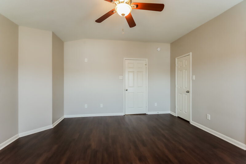 2,120/Mo, 22454 Highland Point Ln Spring, TX 77373 Main Bedroom View