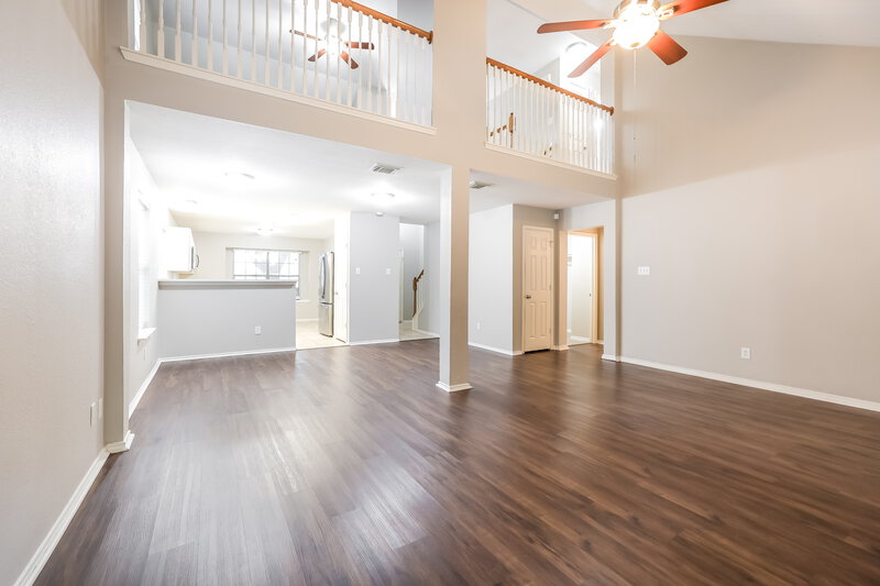1,925/Mo, 6030 NW Creek Cir Houston, TX 77086 Living Room View