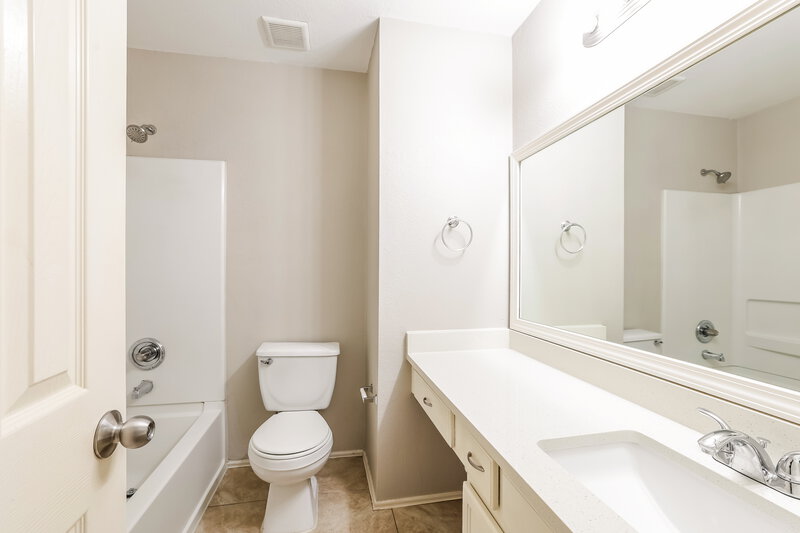 1,925/Mo, 6030 NW Creek Cir Houston, TX 77086 Bedroom View 3
